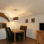 شقة فيريانفونونغ آنا *