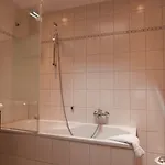 فيريانفونونغ آنا * جارمش بارتنكيرشن