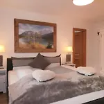 فيريانفونونغ آنا * جارمش بارتنكيرشن